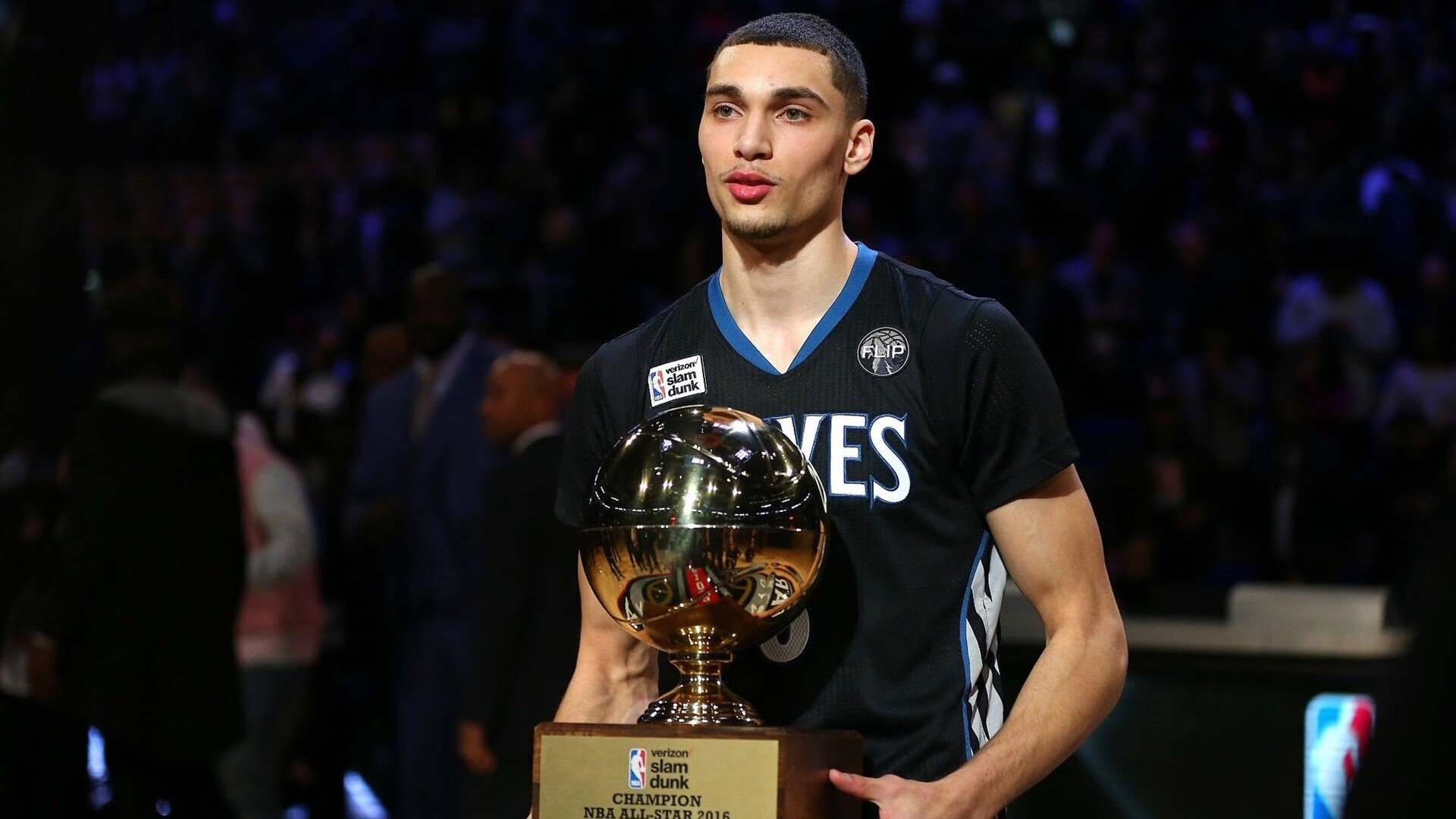 跨界风暴，浙江队强行终结雷霆，拉梅洛·鲍尔在F1虚拟争冠赛接管比赛