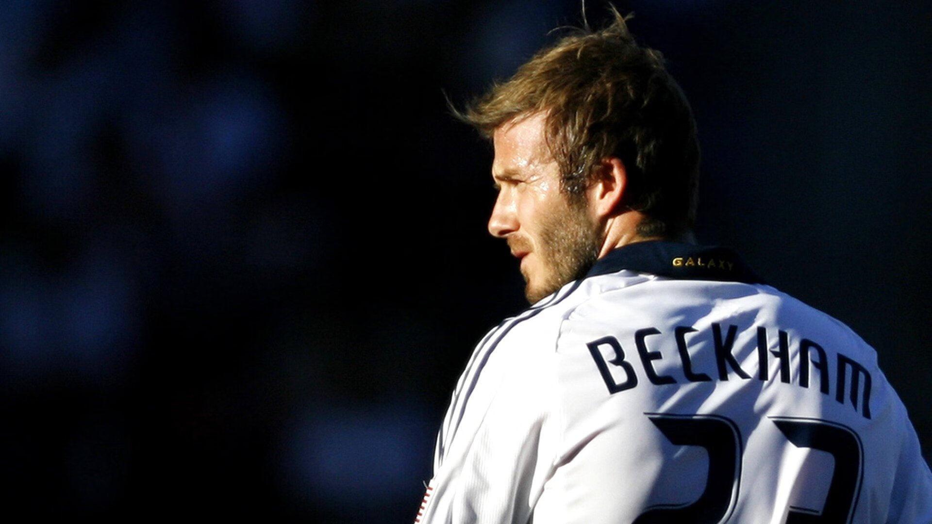 FB体育下载-老鹰对阵爵士，浓眉压力下完成爆发